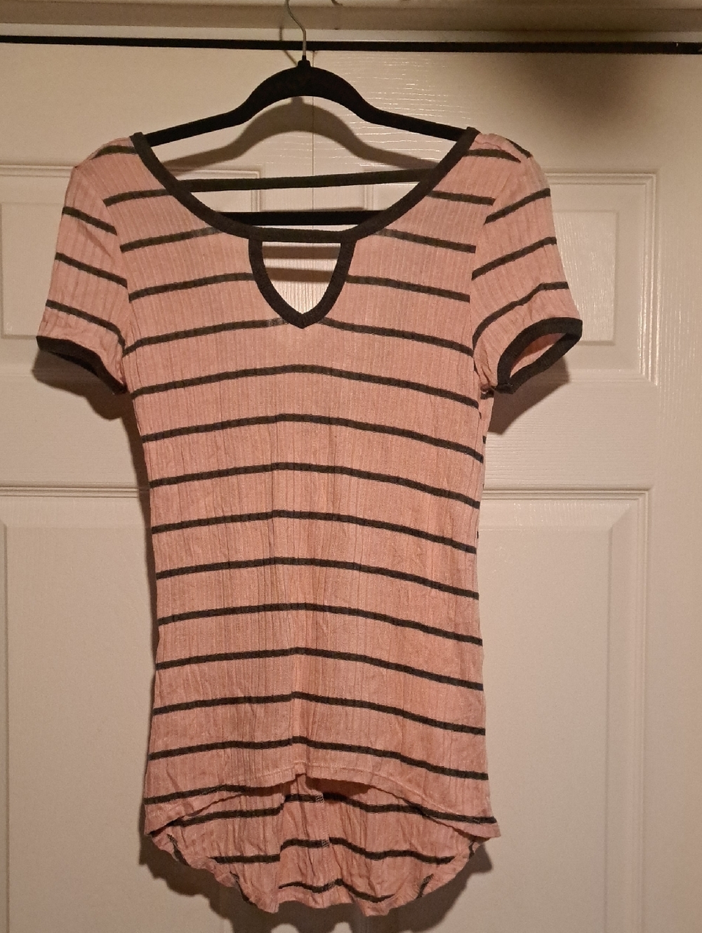 🍭American Dream Pink & Gray Striped Short-Sleeve Keyhole Top soft  comfortable